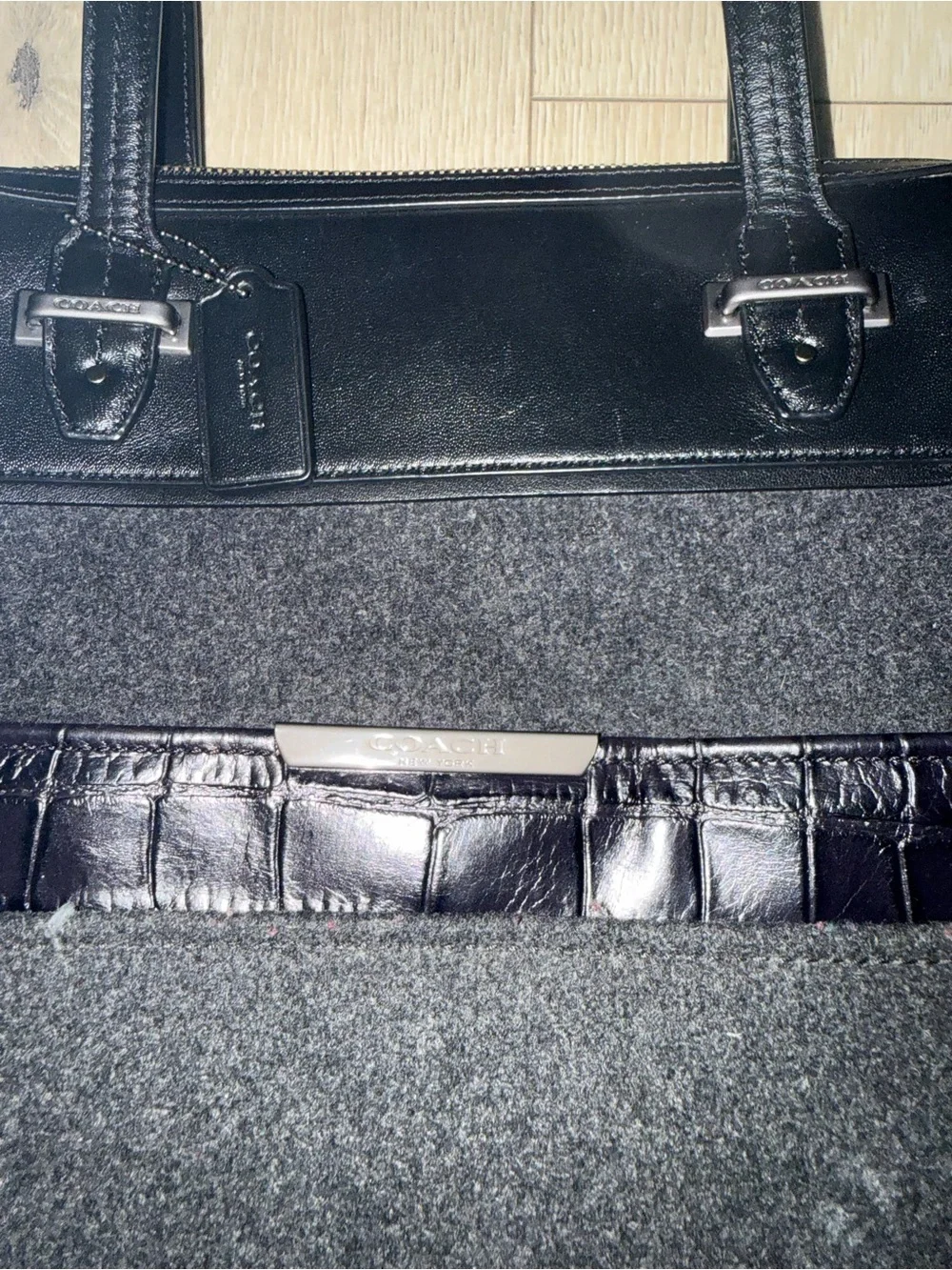 Black Coach Large Leather Handbag - Picture 4 of 9